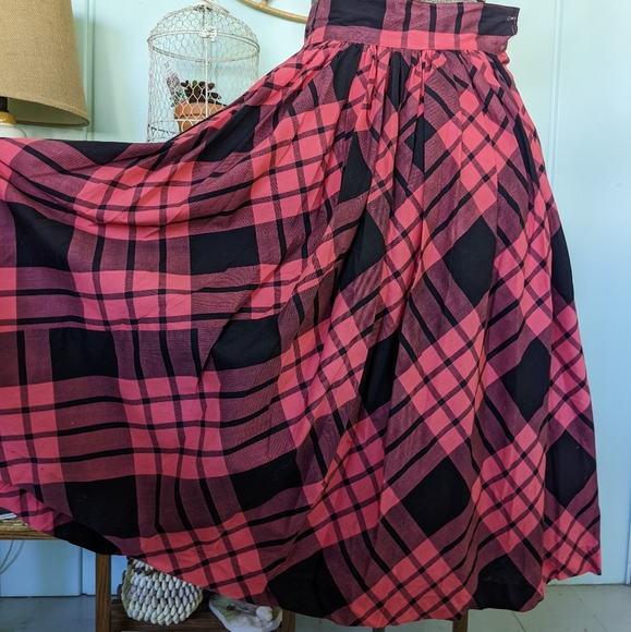 Vintage Hand Made Skirt - Picture 6 of 9